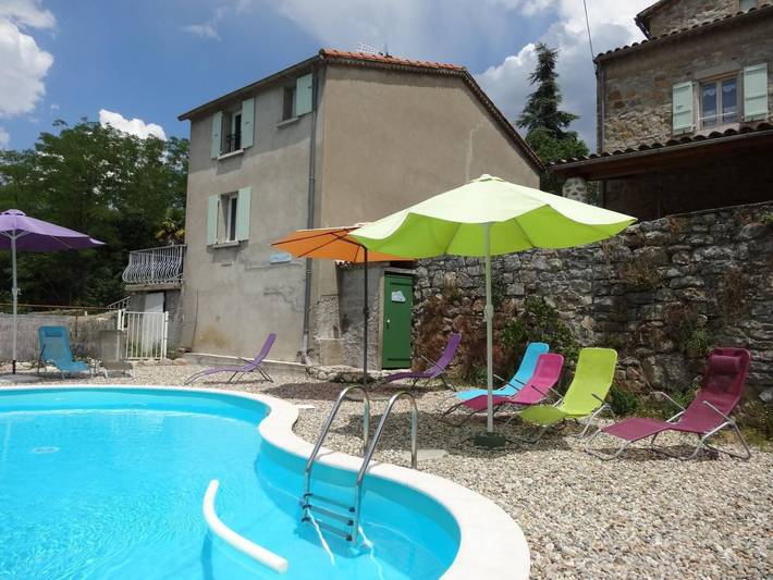 Location de vacances pour 7 personnes, avec jardin et piscine à Saint-Paul-le-Jeune