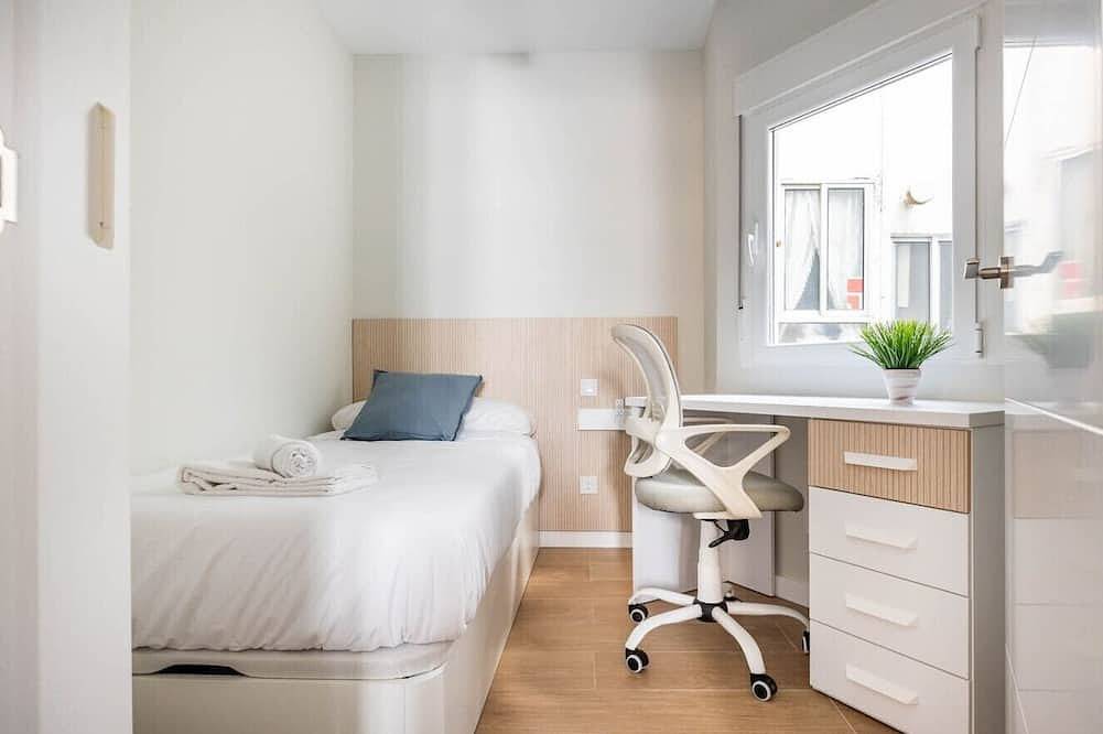 Appartamento intero, Bright Apartment Near Seville’s Historic Center in Nervión, Siviglia