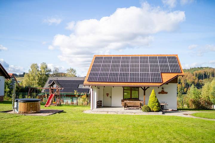Ferienhaus für 6 Personen, mit Garten und Whirlpool sowie Terrasse - 1