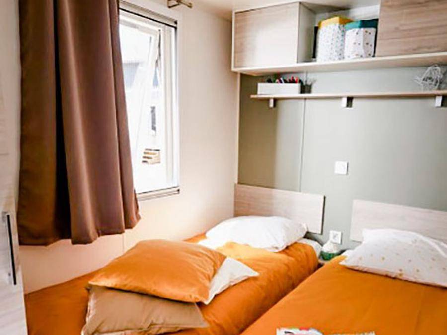 Camping Bois et Toilés - Mobilhome 4 personnes - Mh2 + climatisation 30 m² in Saint-Rambert-d'Albon, Région de Valence
