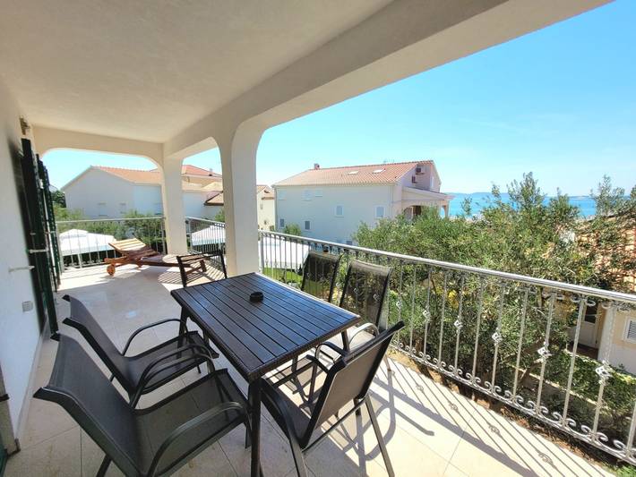 Ferienwohnung für 6 Personen, mit Garten und Balkon in Grad Šibenik - 4