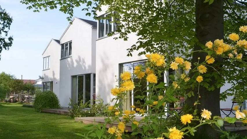 Ferienhaus für 7 Personen, mit Terrasse und Garten sowie Sauna