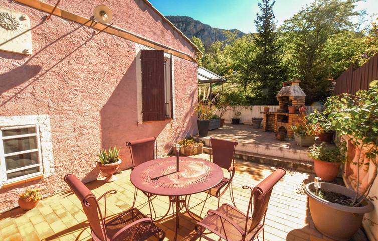 Location de vacances pour 4 personnes, avec terrasse et jardin à Moustiers-Sainte-Marie - 3