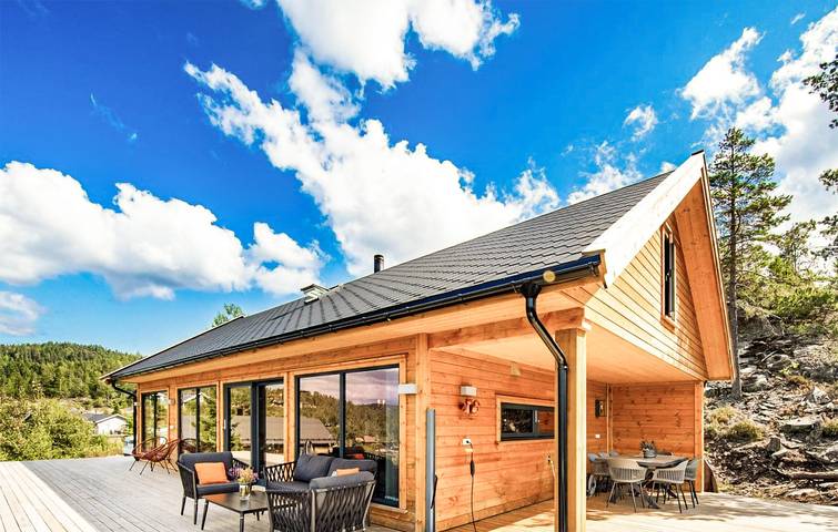 Ferienhaus für 7 Personen, mit Garten und Seeblick sowie Terrasse