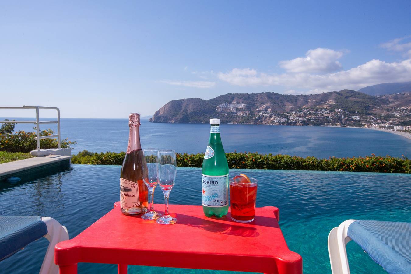 Villa "Casa San Cayetano" con vistas al mar, piscina, jardín, terraza y balcón in La Herradura, Almuñecar