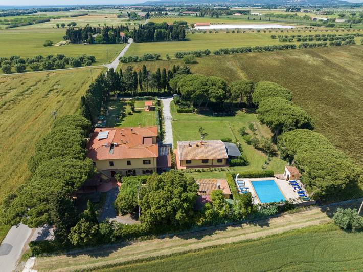 Appartamento 'Podere Nuti – 2 Beloro' - terrazza coperta in esclusiva, piscina e giardino in comune in Mazzanta, Cecina