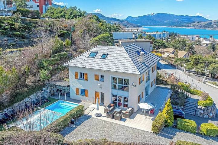 Maison de vacances pour 19 personnes, avec Terrasse ainsi que Jardin et Sauna à Savines-le-Lac