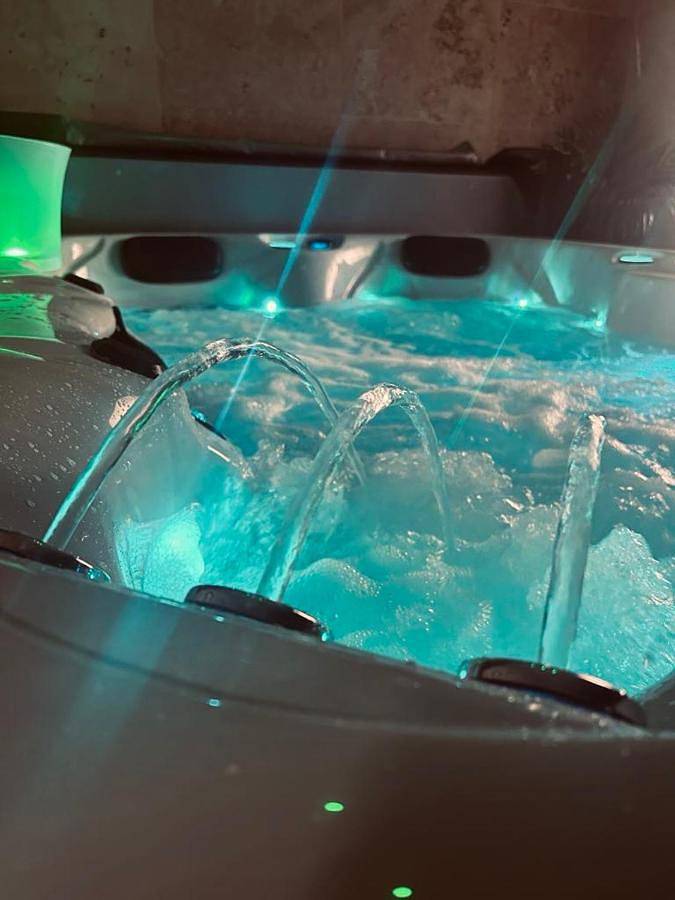 Gîte pour 2 personnes, avec sauna ainsi que jacuzzi et terrasse à Lens - 3