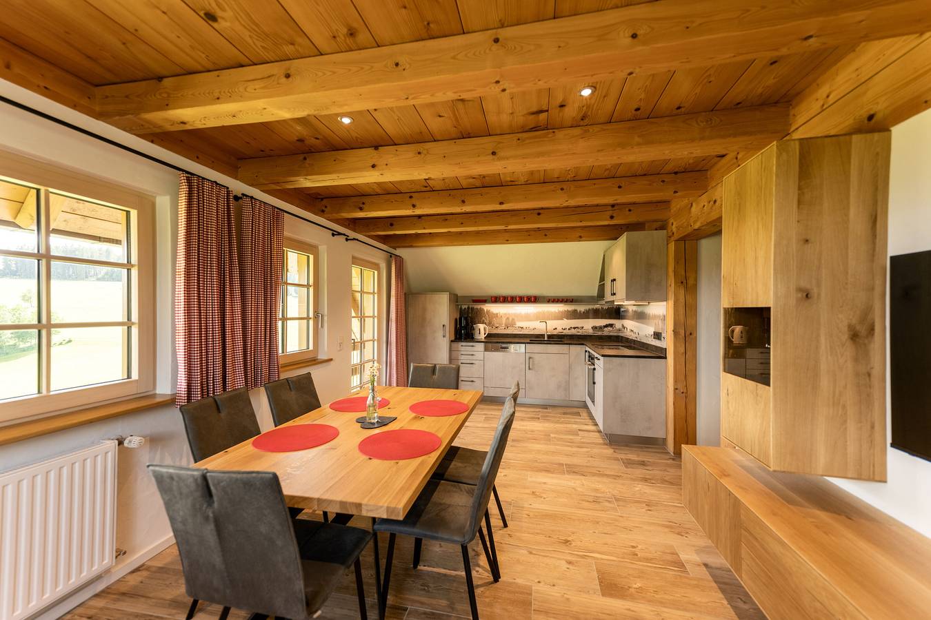 Ganze Wohnung, Ferienwohnung 'Tannenstube' mit Bergblick, Balkon und Wi-Fi in Suedlicher Schwarzwald, Breitnau