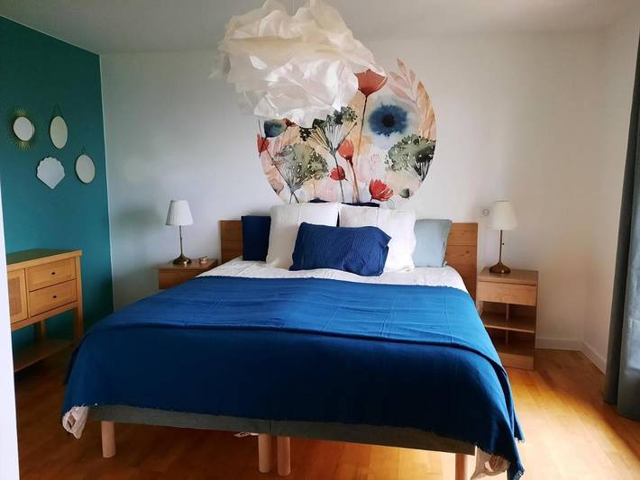 Chambre d’hôte pour 4 personnes, avec Balcon et Terrasse ainsi que Jardin et Vue à Les Ollières