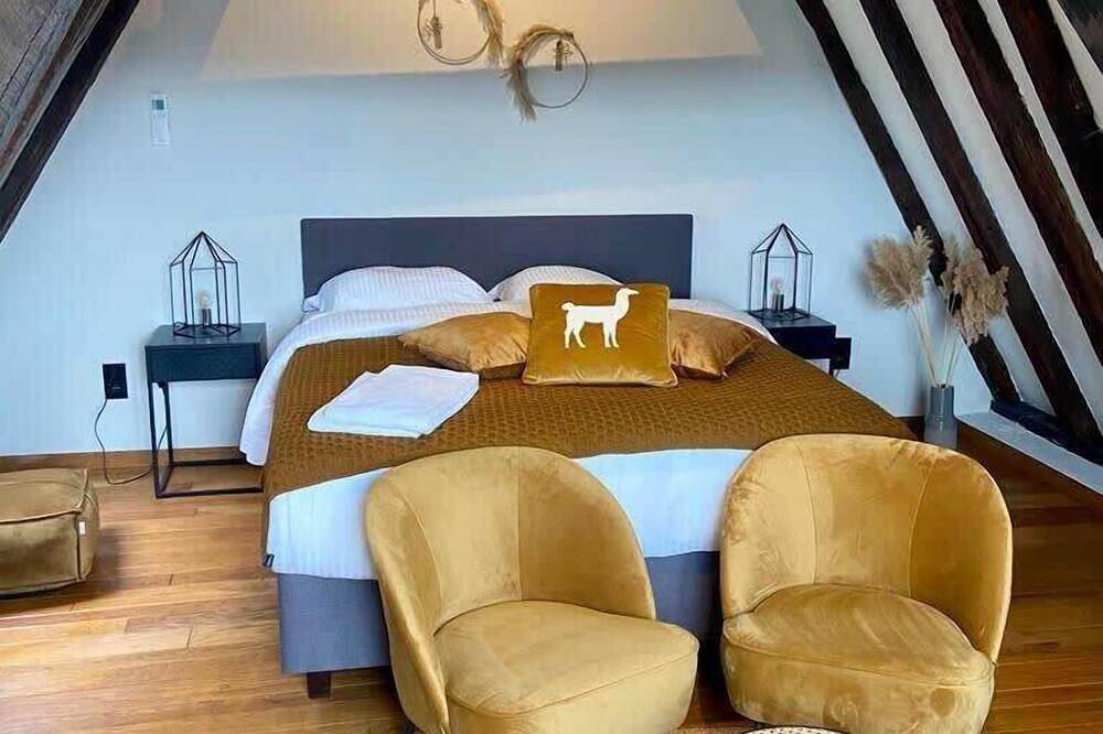 Entire apartment, Splendid Duplex in Ghent's Heart in Ghent, East Flanders