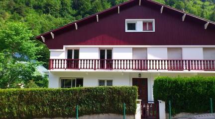 Gîte pour 10 personnes, avec jardin à Barèges