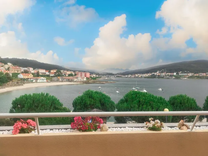 Apartamento de vacaciones para 5 personas, con jardín además de vistas y balcón - 1