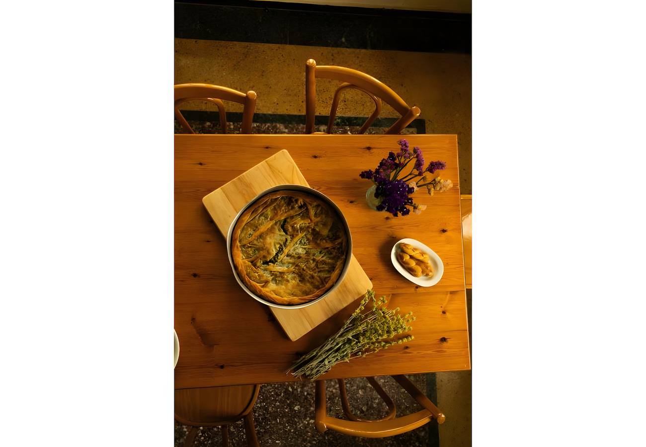 Guest House 'Armoloi Room 7' with Mountain View, Shared Terrace and Wi-Fi in Vikos-Aoos National Park