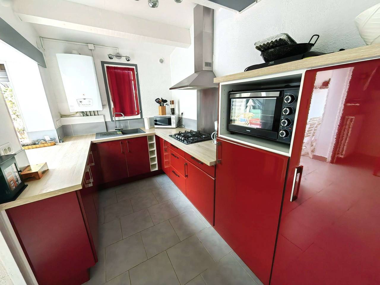 Quiet semi-detached villa with pool and parking in Cap d'Agde, Agde