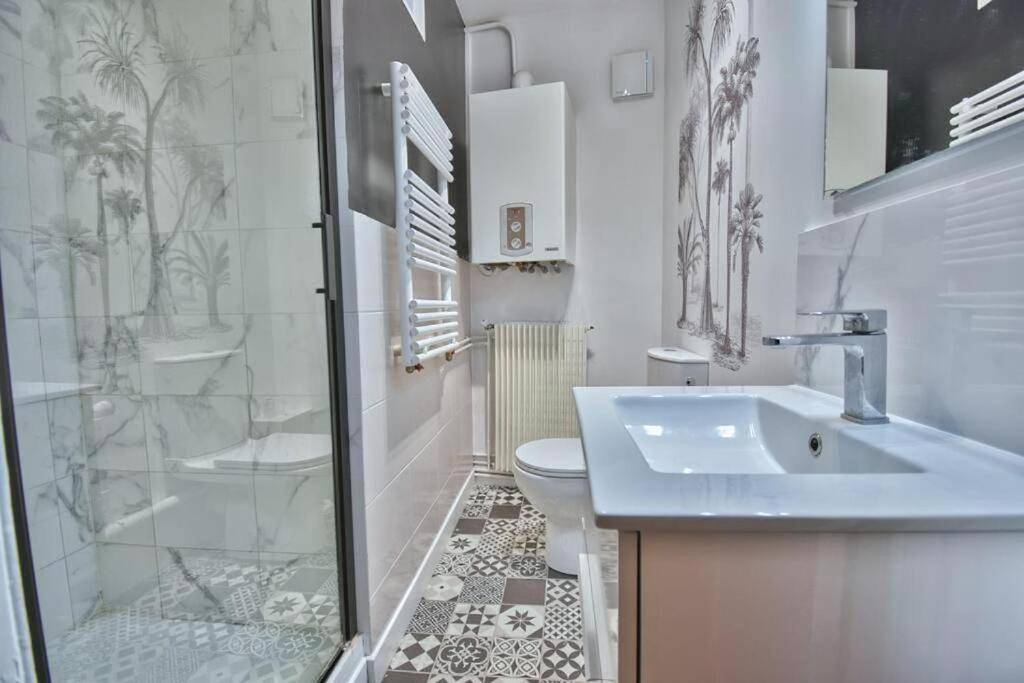 Appartement entier, One-Bedroom Apartment in Maintenon, Région de Chartres