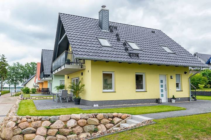 Ganze Wohnung, Traumhafte Ferienwohnung mit Müritz-Blick und Kamin in Röbel, Müritz