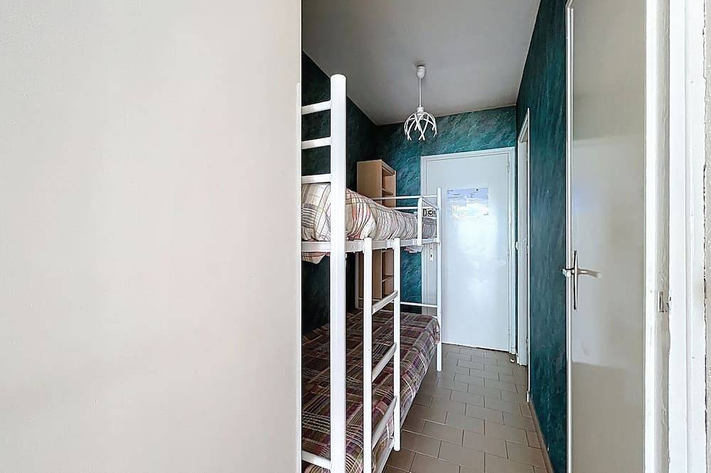 Entire apartment, Seafront studio cabin with parking and pets allowed in Carnon-Plage, Mauguio