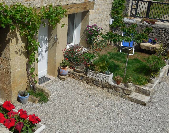 Location de vacances pour 2 personnes, avec jardin dans l' Aveyron - 2