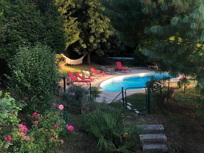 Location de vacances pour 4 personnes, avec vue ainsi que piscine et jardin à Fanjeaux - 2