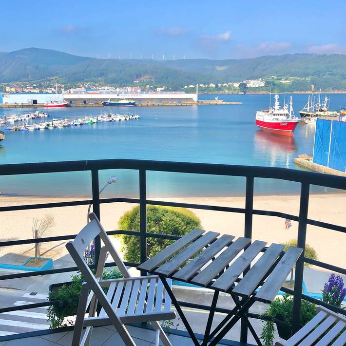 Apartamento para 4 personas, con Vistas al mar y Jardín en Viveiro