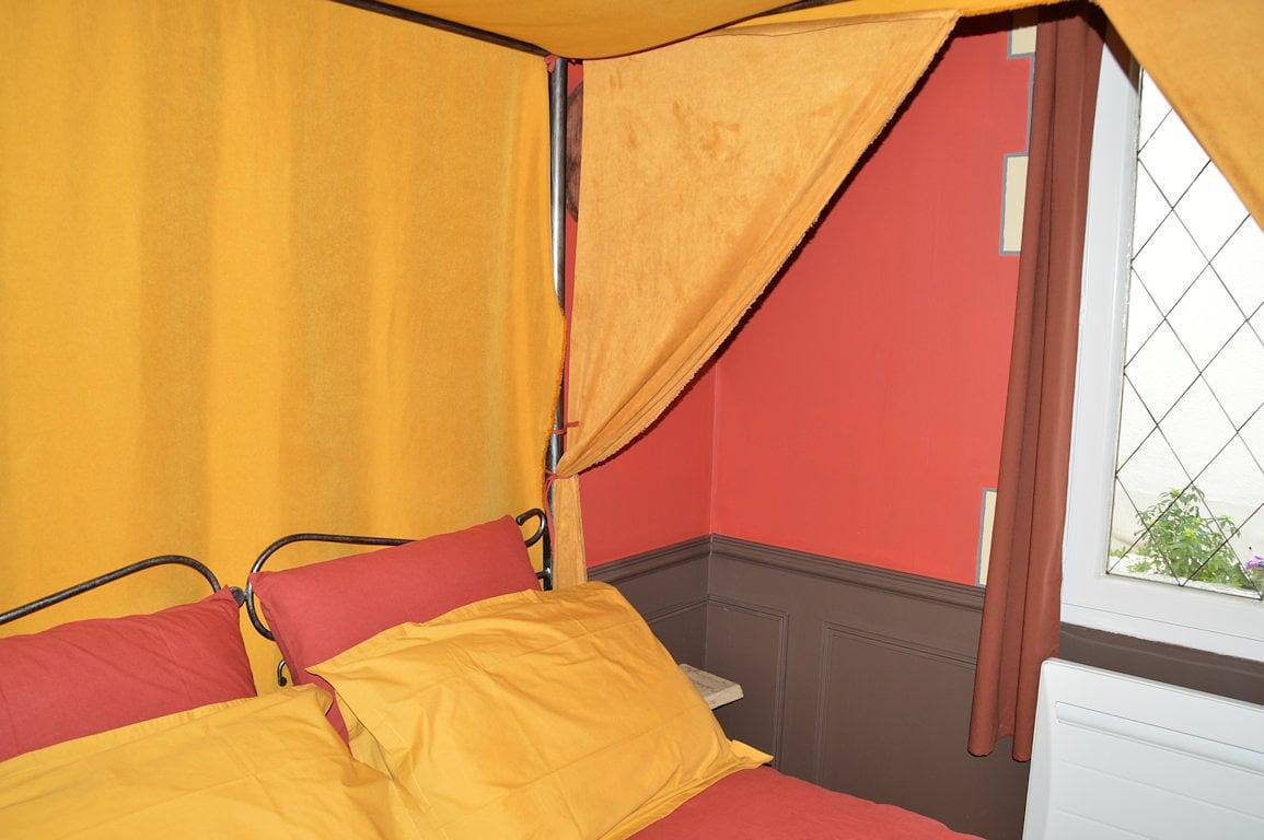 Chambres d'hôtes à thème - Amboise - Chambre Guerre de 100 ans in Amboise, Région de Tours