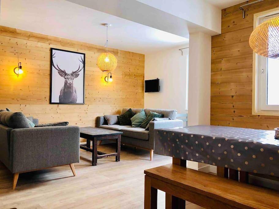 Appartement entier, Three-Bedroom Apartment in Génos, Pyrénées