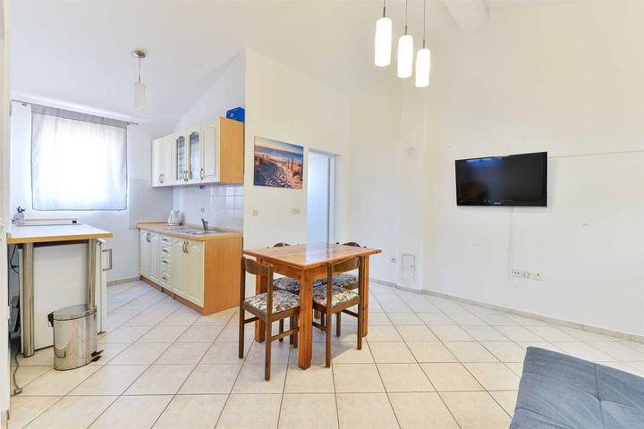 Ferienwohnung für 5 Personen, mit Balkon und Balkon/Terrasse in Privlaka