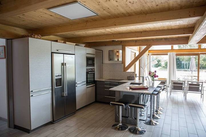 Location de vacances pour 6 personnes, avec jardin et terrasse à Jouy-le-Potier