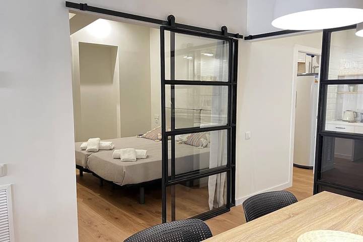Ganze Wohnung, Charming ground floor 200m beach and train in Platja de les Escaletes (Sant Pol de Mar), Sant Pol de Mar