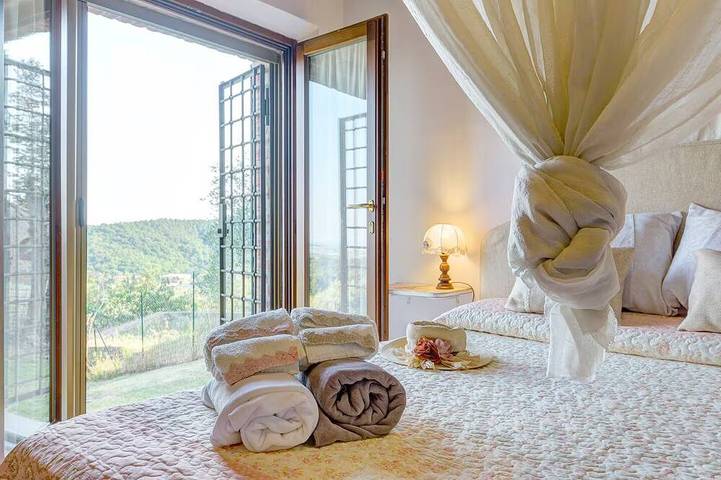 Antico Fienile appartato e immerso nei vigneti.Giardino privato.Vista mozzafiato in Sinalunga, Siena e dintorni