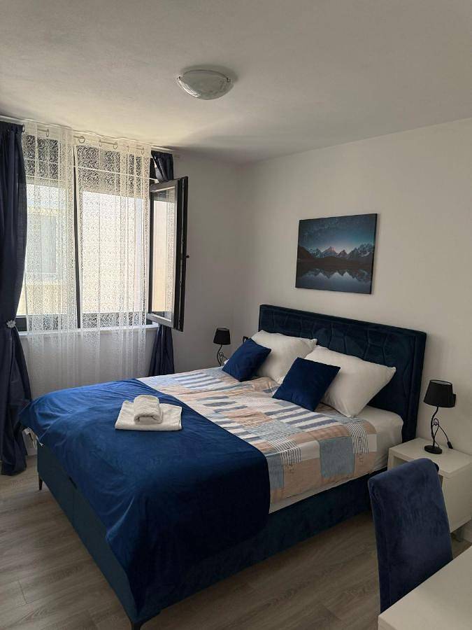 Villa pour 6 personnes, avec vue ainsi que piscine et jardin dans Vir - 2