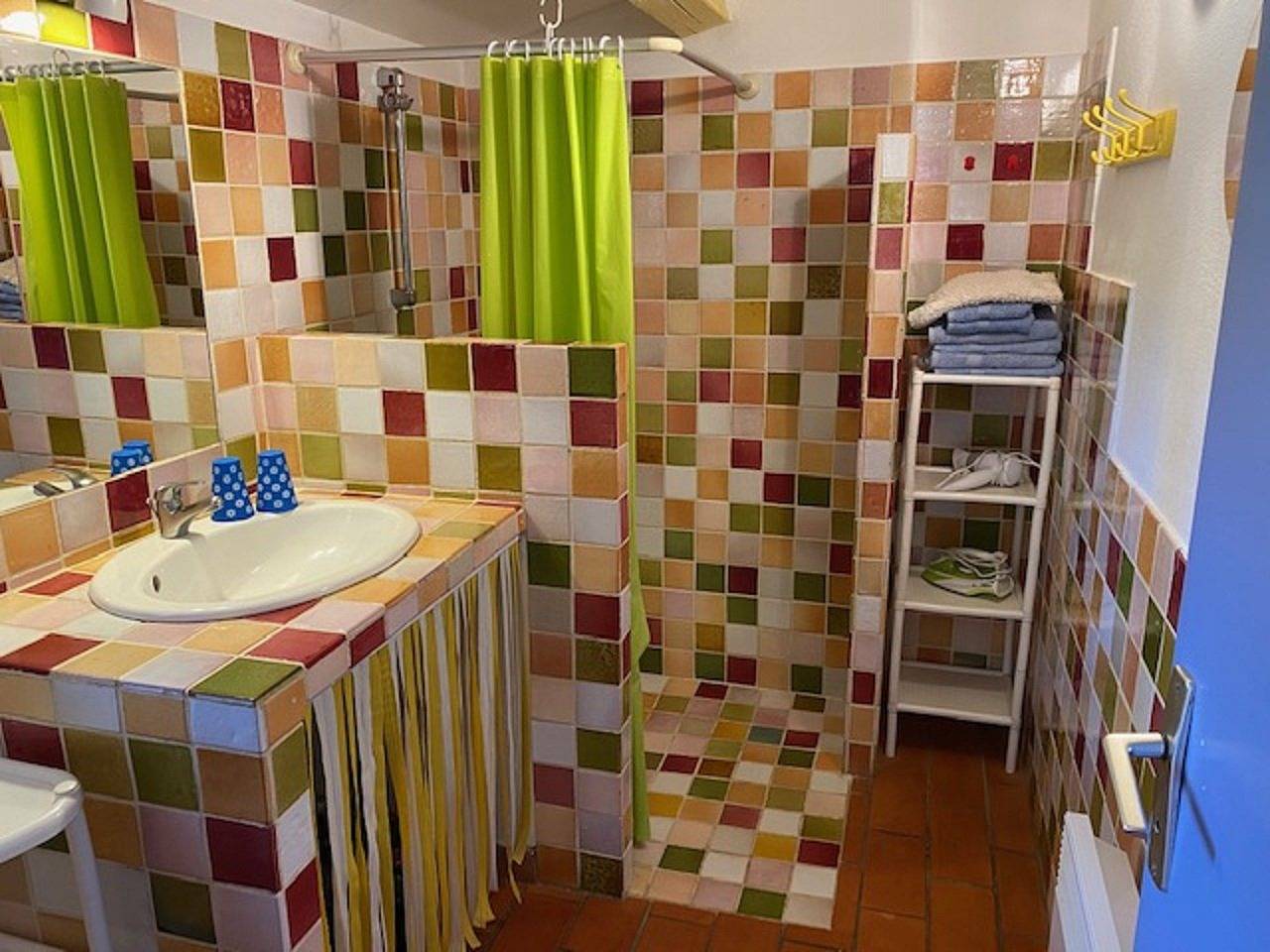 Maison climatisée, animaux, piscine, jardin clôturé, parking in Lorgues, Région de Draguignan