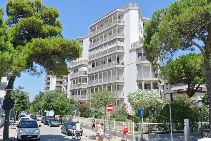 Appartamento per 4 persone, con Balcone e Terrazza nonché Giardino e Panorama a Lignano Sabbiadoro