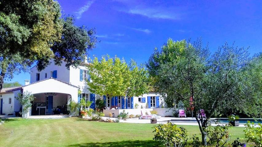 Chambre d’hôte pour 2 personnes, avec jardin et terrasse ainsi que vue et piscine à Rognes - 3