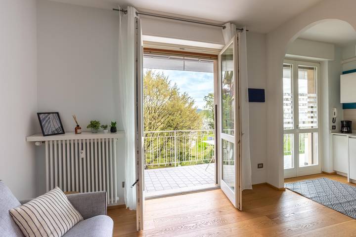 Bauernhof für 4 Personen, mit Seeblick und Balkon am Lago Maggiore