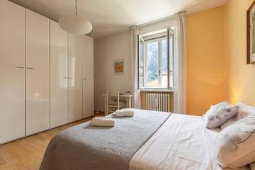Gîte pour 8 personnes, avec balcon et vue à Sondalo