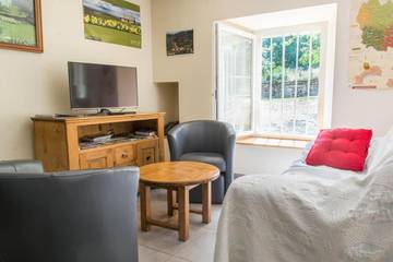 Maison de vacances pour 4 personnes, avec jardin à Naussac
