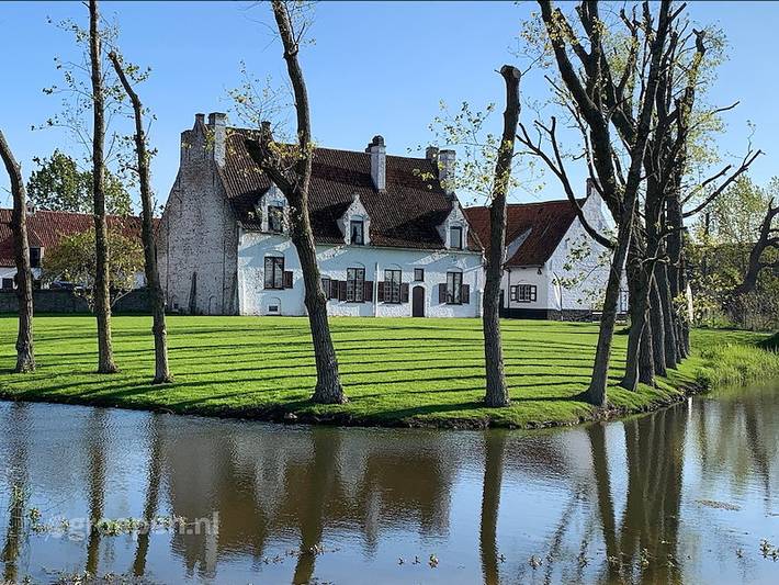 Ferienhaus für 74 Personen, mit Terrasse und Balkon/Terrasse in Middelkerke