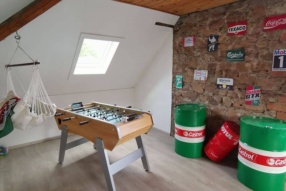 Appartement entier, Gîte 9 personnes & Spa in Lièpvre, Parc naturel régional des Ballons des Vosges
