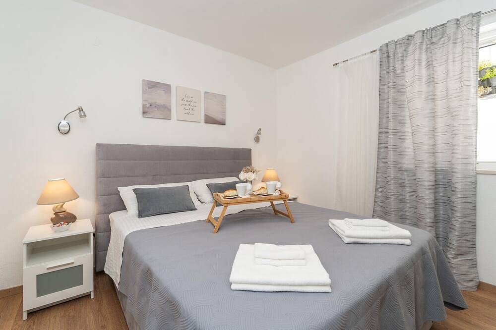 Entire apartment, Beautiful apartment in Sustjepan in Dubrovnik, Grad Dubrovnik