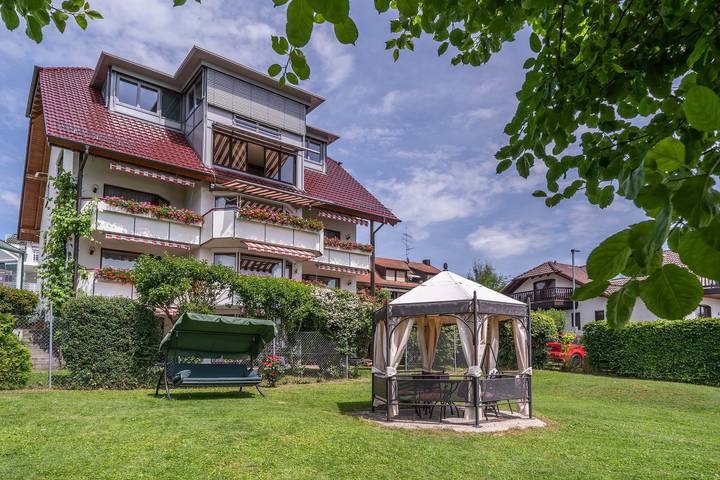 Ferienwohnung für 2 Personen, mit Balkon/Terrasse und Terrasse sowie Garten und Seeblick in Ueberlinger see - 4
