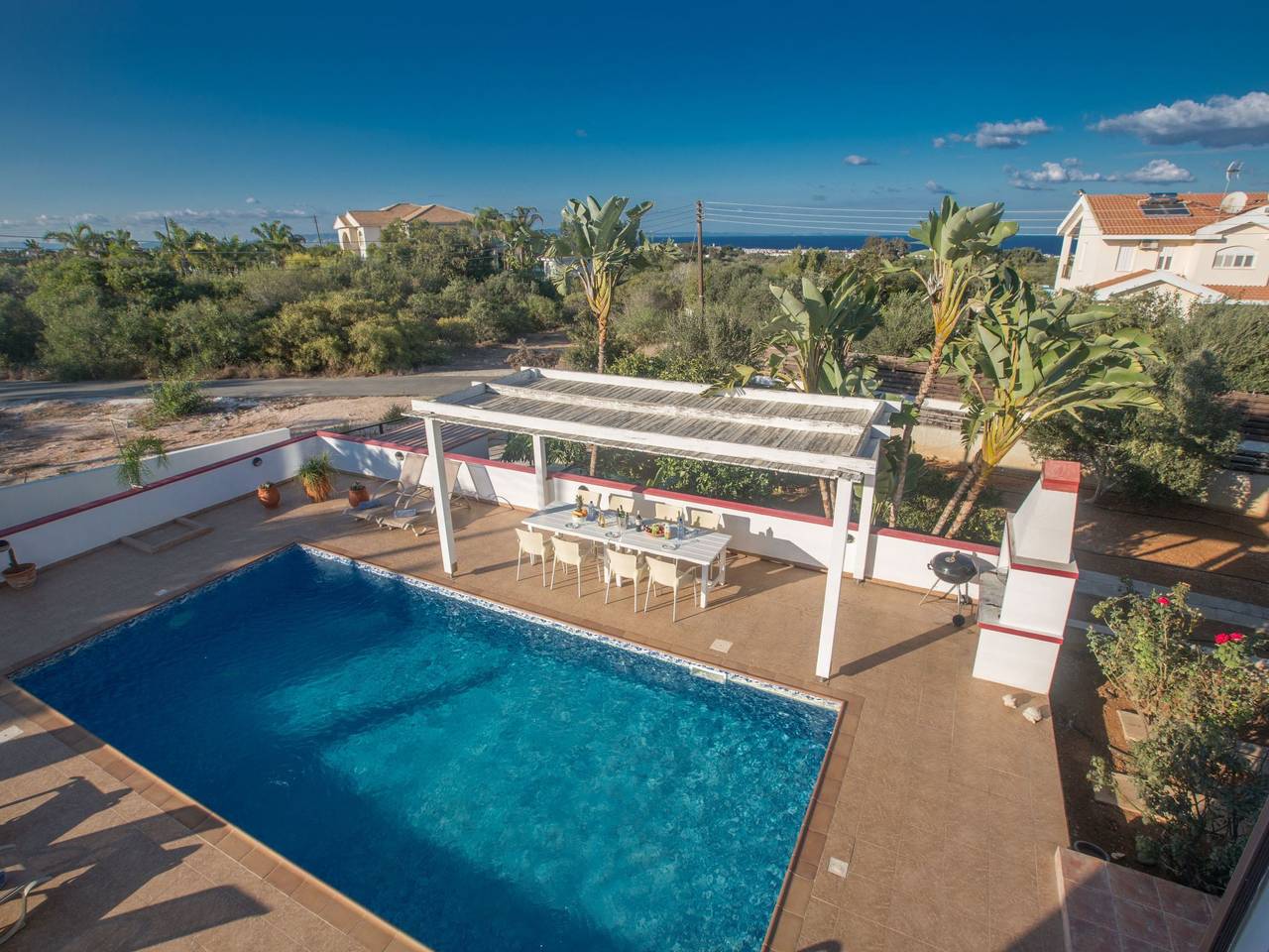 Private 3-Schlafzimmer-Villa mit Hochgeschwindigkeits-Internet in Protaras, South Cyprus