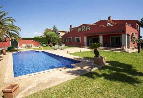 Location de vacances pour 8 personnes, avec terrasse et piscine à Peralada - 2