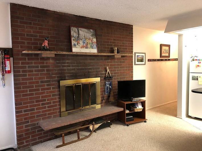 Vacation rental for 3 people, with hot tub and pool as well as yard and terrace in Fraser