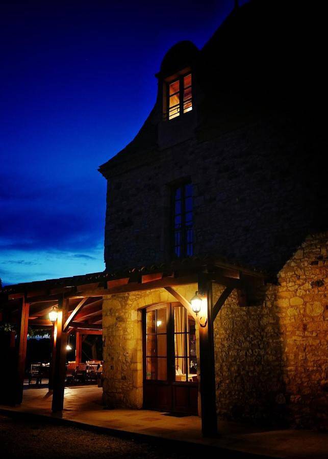 Location de vacances pour 26 personnes, avec jacuzzi ainsi que jardin et piscine à Coux-et-Bigaroque - 3