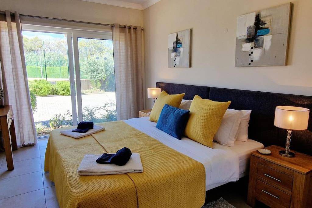 Three-Bedroom House in Santa Maria, São Gonçalo de Lagos