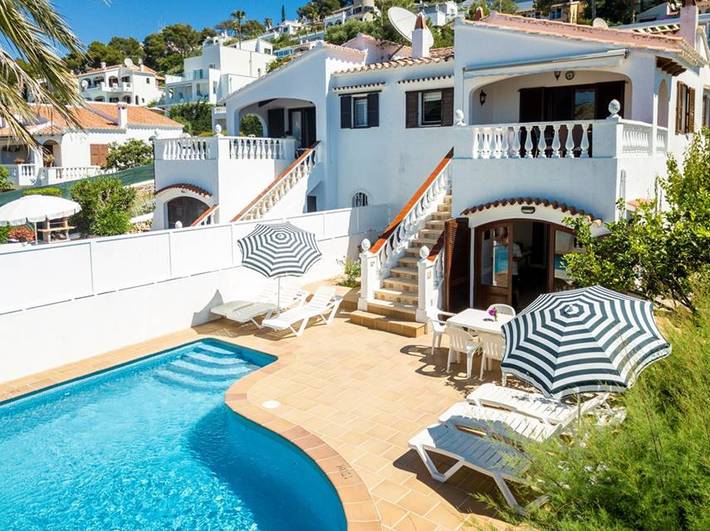 Villa for 6 people, with Balcony and Garden as well as Pool in Platja Son Bou