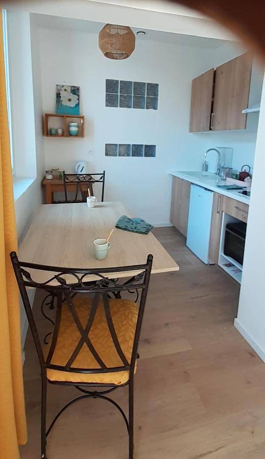 Gîte pour 2 personnes, avec Terrasse et Vue à Odos