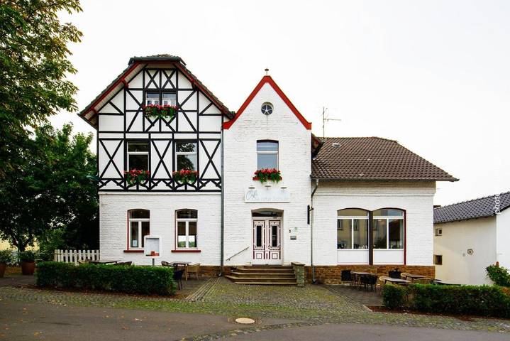 Hotel für 2 Personen, mit Terrasse und Garten sowie Ausblick in Hennef - 2